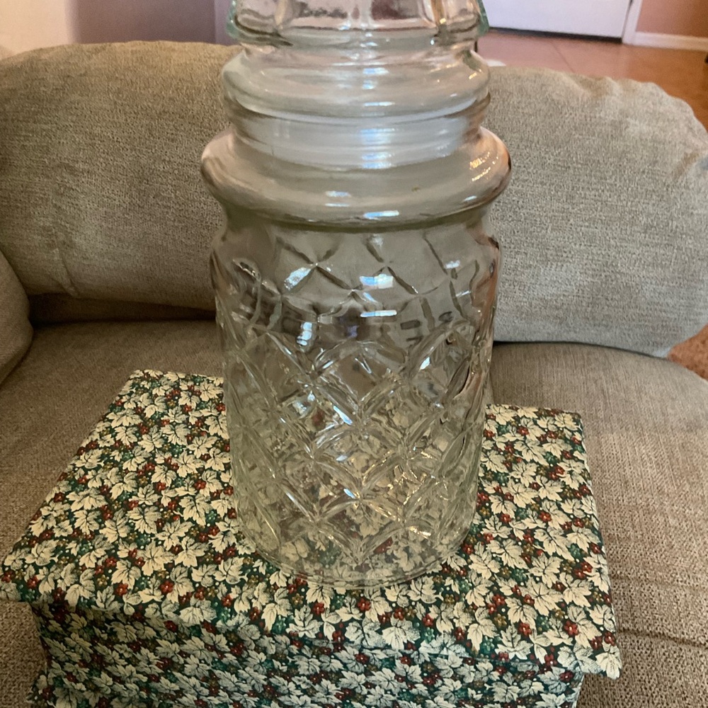 Vintage 1983 & 84 Mr. Peanut Clear Glass Canister Planters Jars W Lids - Picture 4 of 16